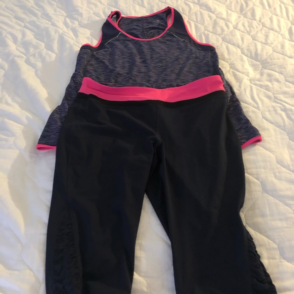 Mid calf yoga pants with matching top